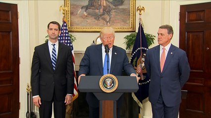 Trump anuncia projeto de lei para reduzir imigração