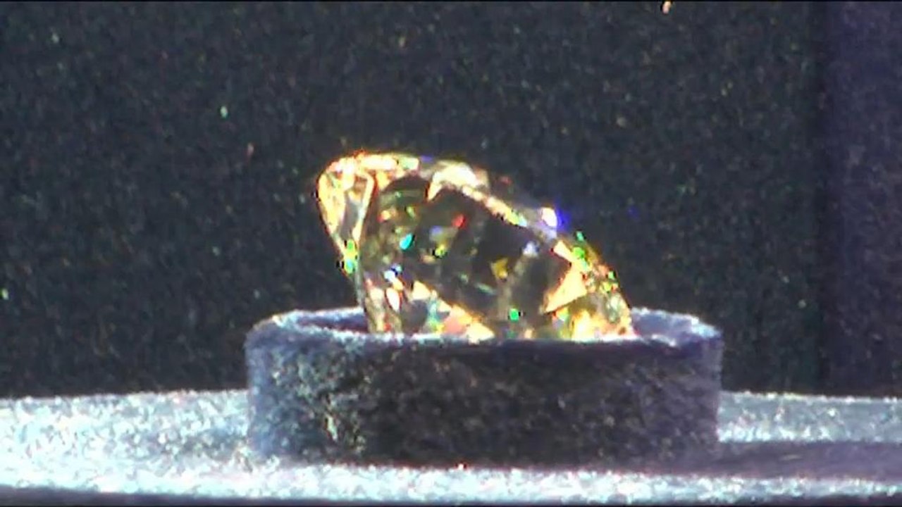 Versteigerung kostbarer diamanten-sammlung in russland