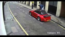 Il tente de voler une Porsche en découpant le toit
