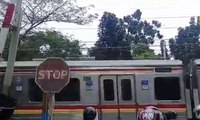 Palang Kereta Api Tak Berfungsi di Tanah Kusir