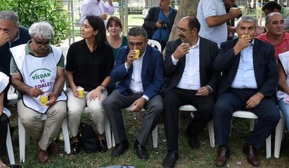 CHP'den ''Vicdan ve Adalet'' nöbetine destek ziyareti