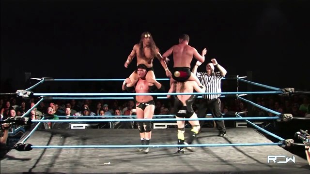 Reality of Wrestling QUICK CLIP - Brothers Lockhart vs Heavenly Bodies