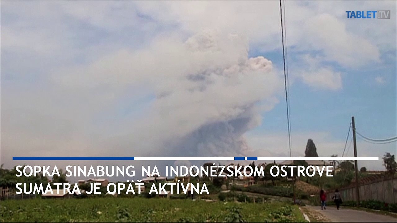 Indonézska sopka vychrlila popol do veľkej výšky