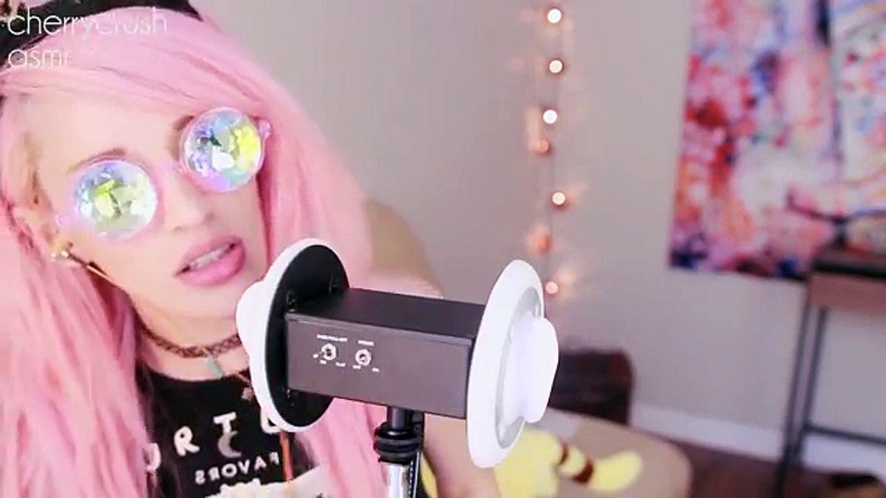ASMR ♡ Trigger Words ,Tapping & Ear Eating