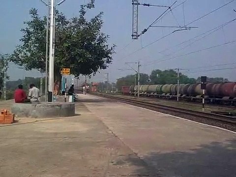 Varanasi-Sealdah Express.3gp