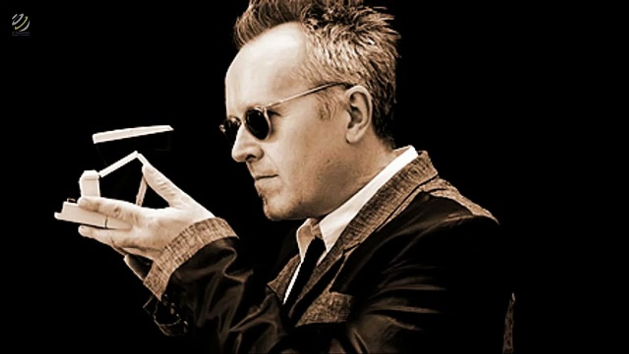 Howard Jones What is love (live) [HQ Audio]