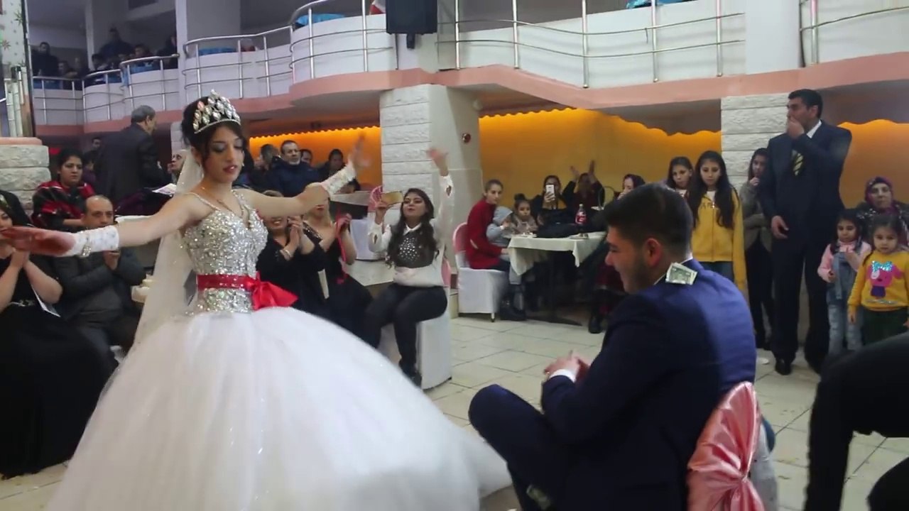 Roman Gelin Damada Aşıksın Dansı Yapıyor 2017