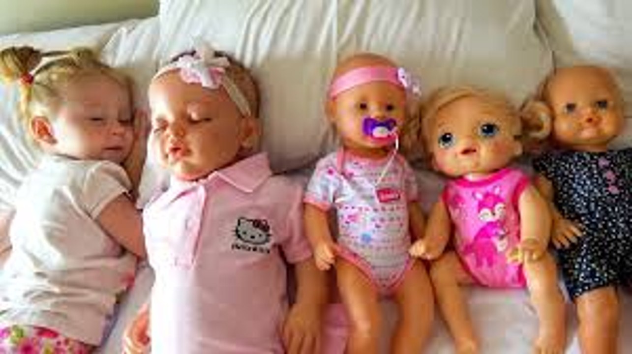 Crying Babies Dolls Nursery Rhymes Songs for Kids and Baby Born Doll