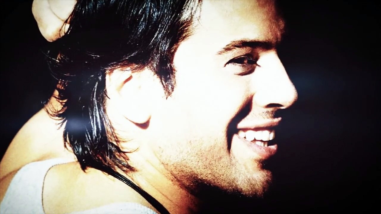 Emre Altuğ - Sev Diyemem (Lyric Video)