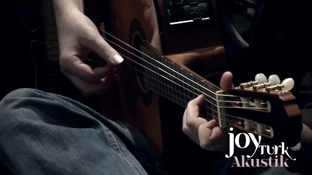Halil Sezai - Paramparça (JoyTurk Akustik)