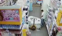 19 yaşındaki saldırgan, market çalışanını bıçakladı