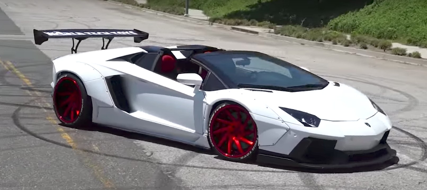 VÍDEO: ¿Es demasiado exagerada esta modificación de un Lambo Aventador?