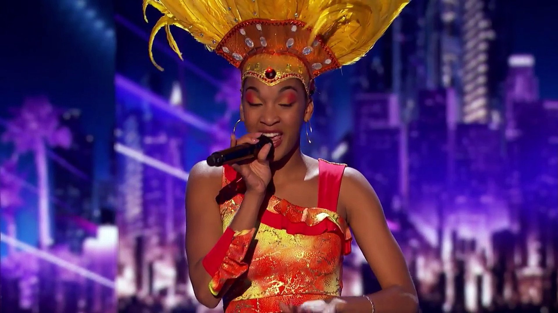 ⁣Shemika Charles_ The Limbo Queen Limbos Under Fire - America's Got Talent 2017