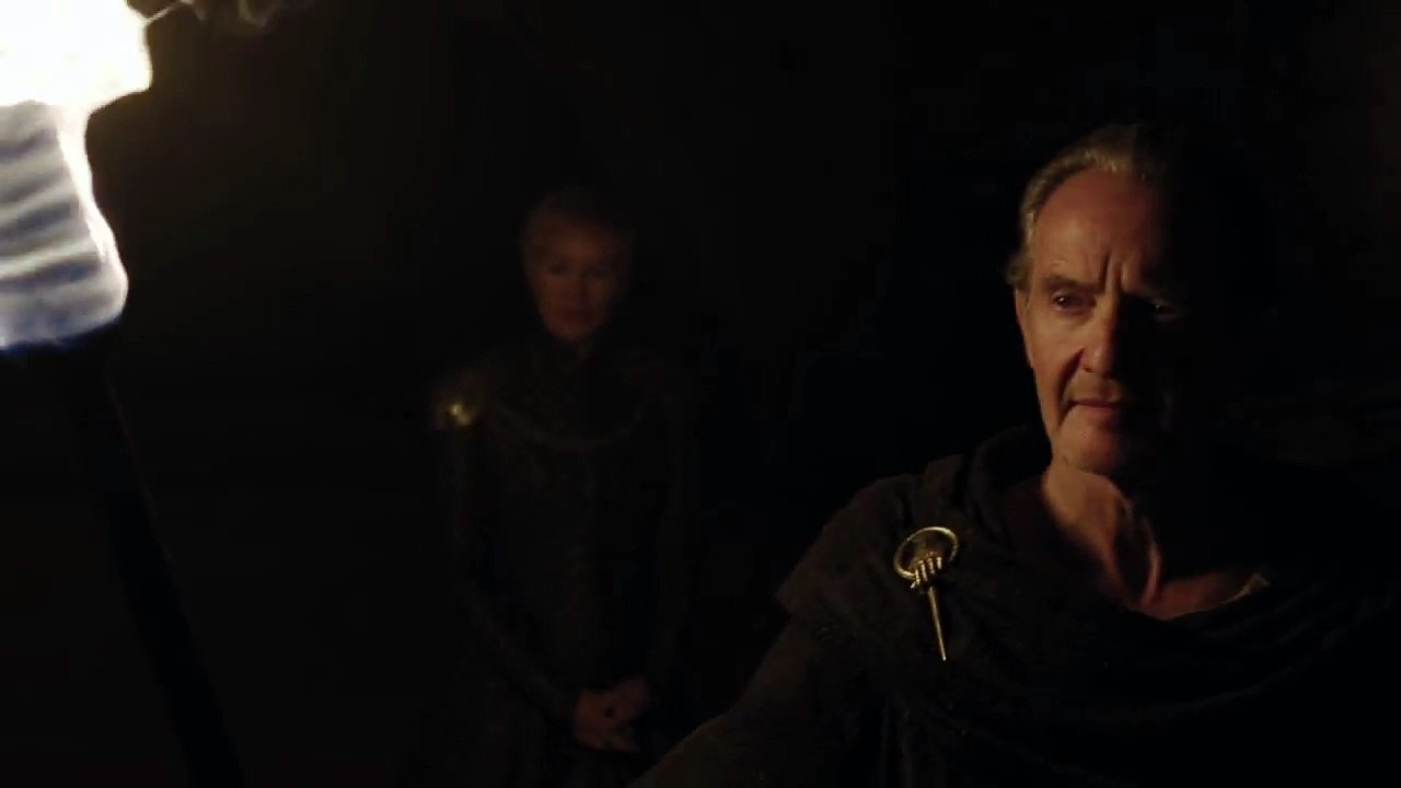 Game Of Thrones 7x02 Cersei And Qyburn's Machine To Kill Dragons