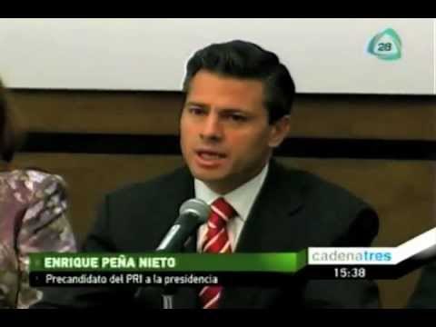 Peña Nieto entrega solicitud de candidatura ante el IFE