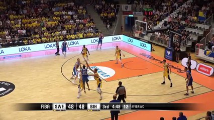 Lazić pogađa trojku za vodstvo [Švedska-BiH] (2.8.2017)