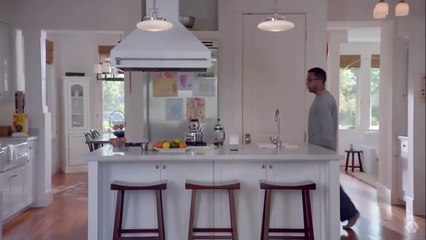 Google lance son enceinte connectée en France et en Allemagne dans le réseau de distribution Fnac Darty