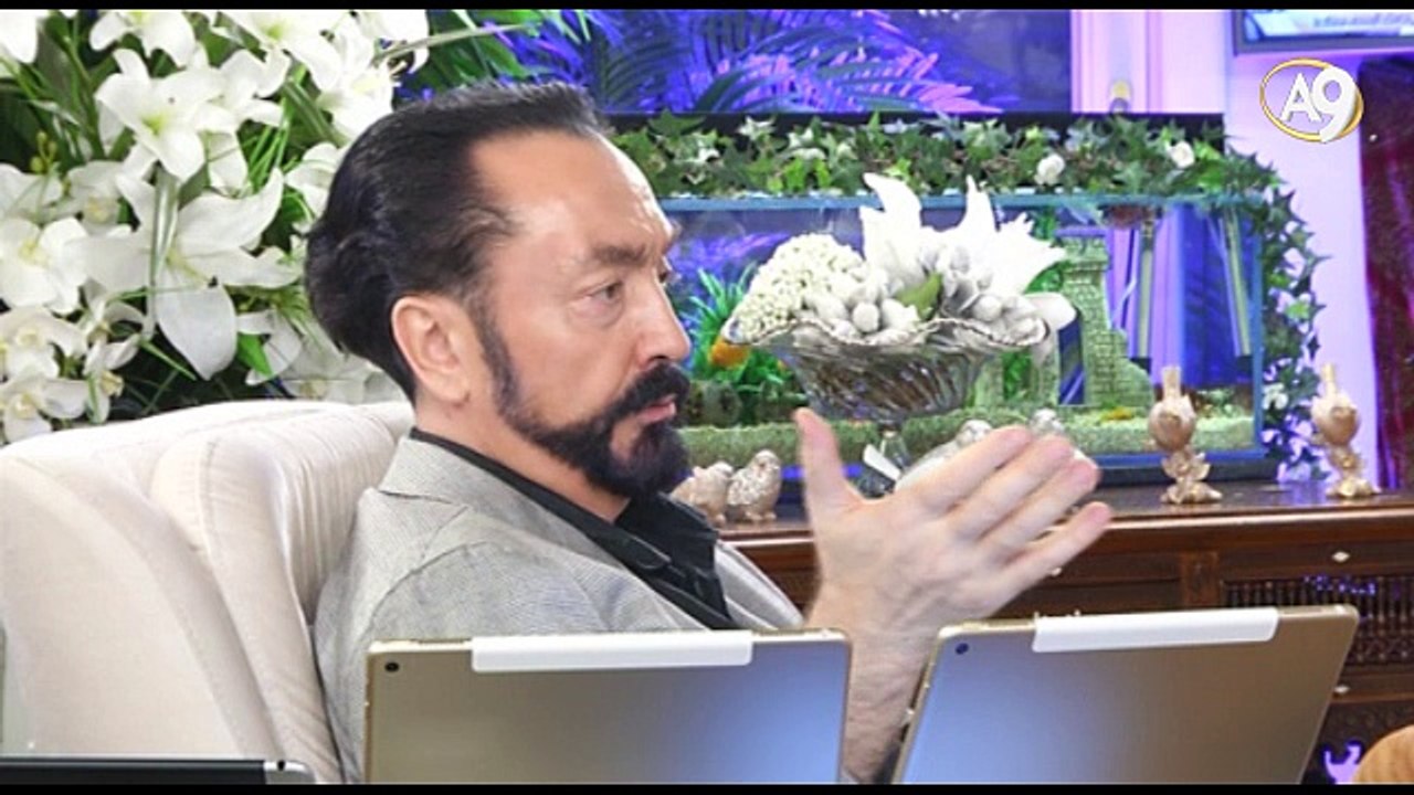 Bizim programımız dini bir program değil. Ben dindar bir insanım, her yerde Allah'ı anarım