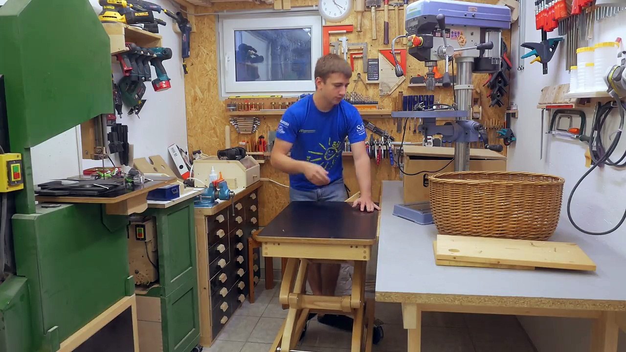 Homemade Wooden Lifting Table