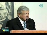 AMLO se compromete a bajar los precios de gasolina y luz