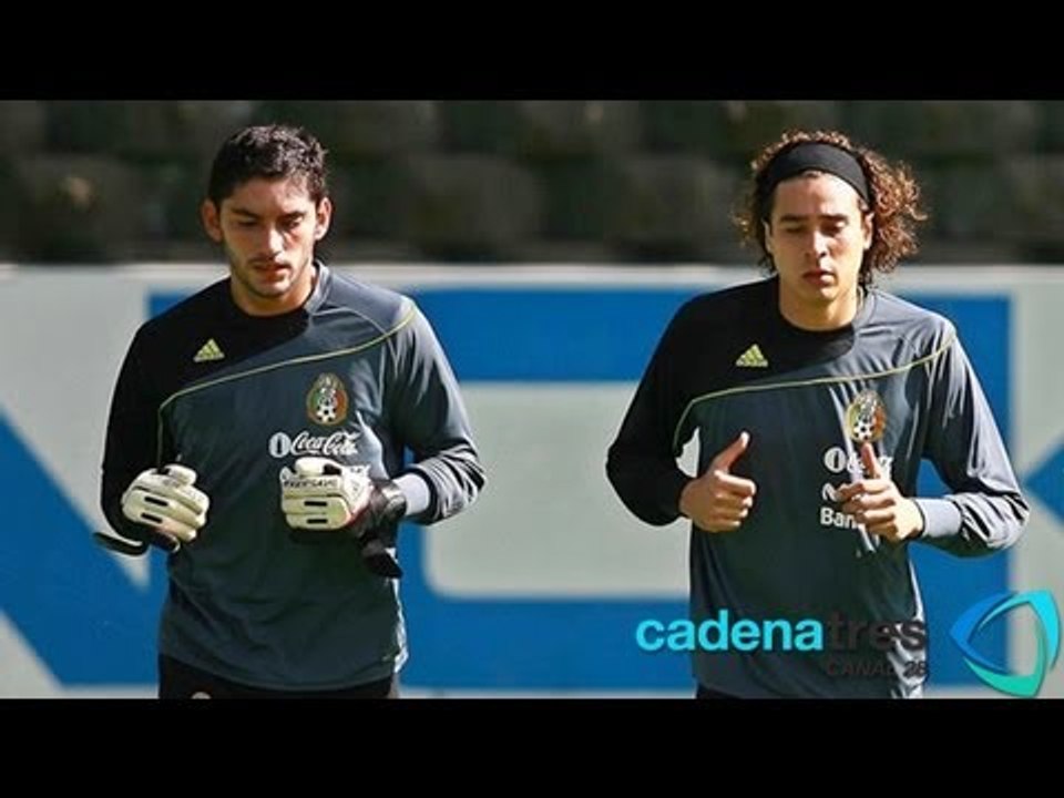 Jesús Corona o Guillermo Ochoa, ¿quién para portero contra Honduras?