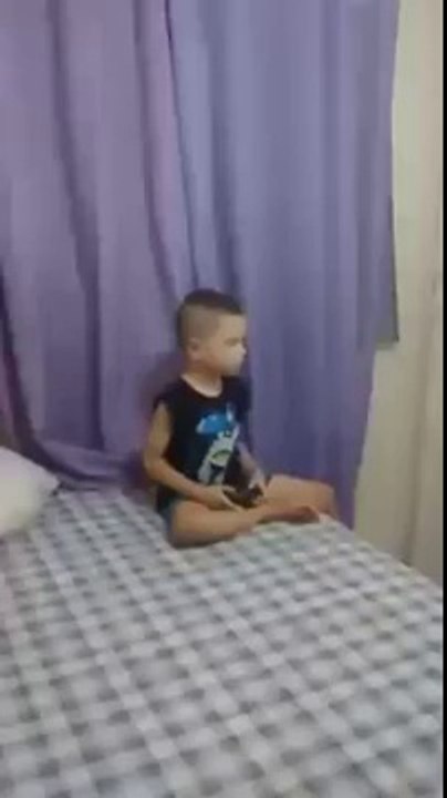meu filho jogando jogo