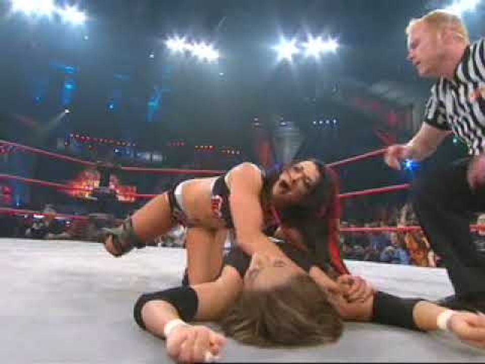 Tara & Awesome Kong Brawl On iMPACT