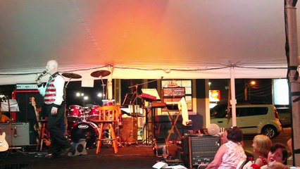 Chris Drummond sings 'For The Good Times' Elvis Week 2014 video