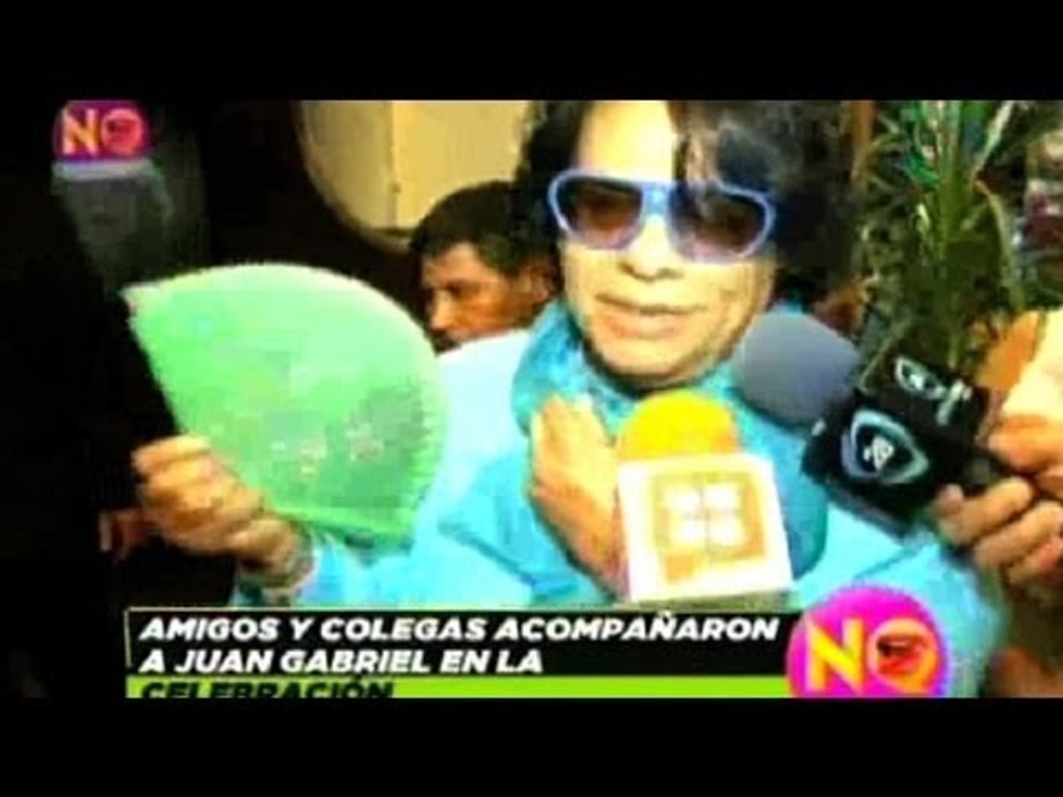 Juan Gabriel celebra su cumpleaños junto a vari...