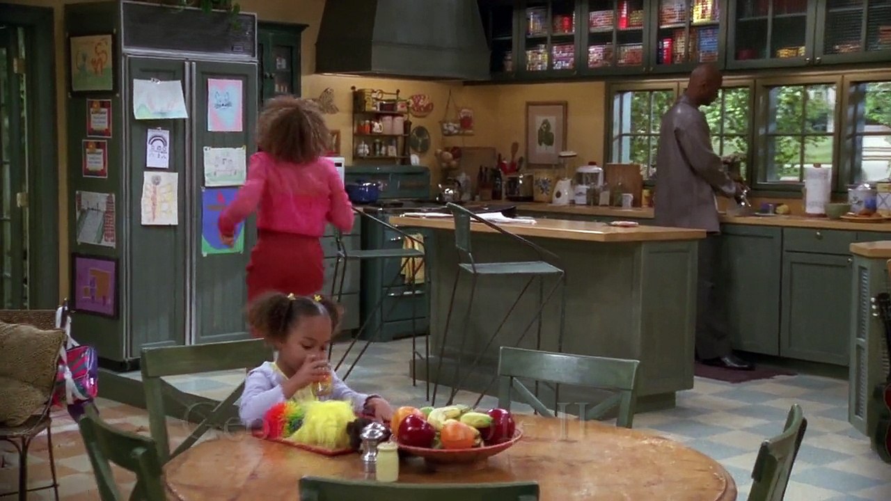 S01E01