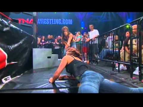 Madison Rayne vs Sarita