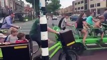 A Amsterdam il existe des vélos... BUS pour les enfants à l'école !