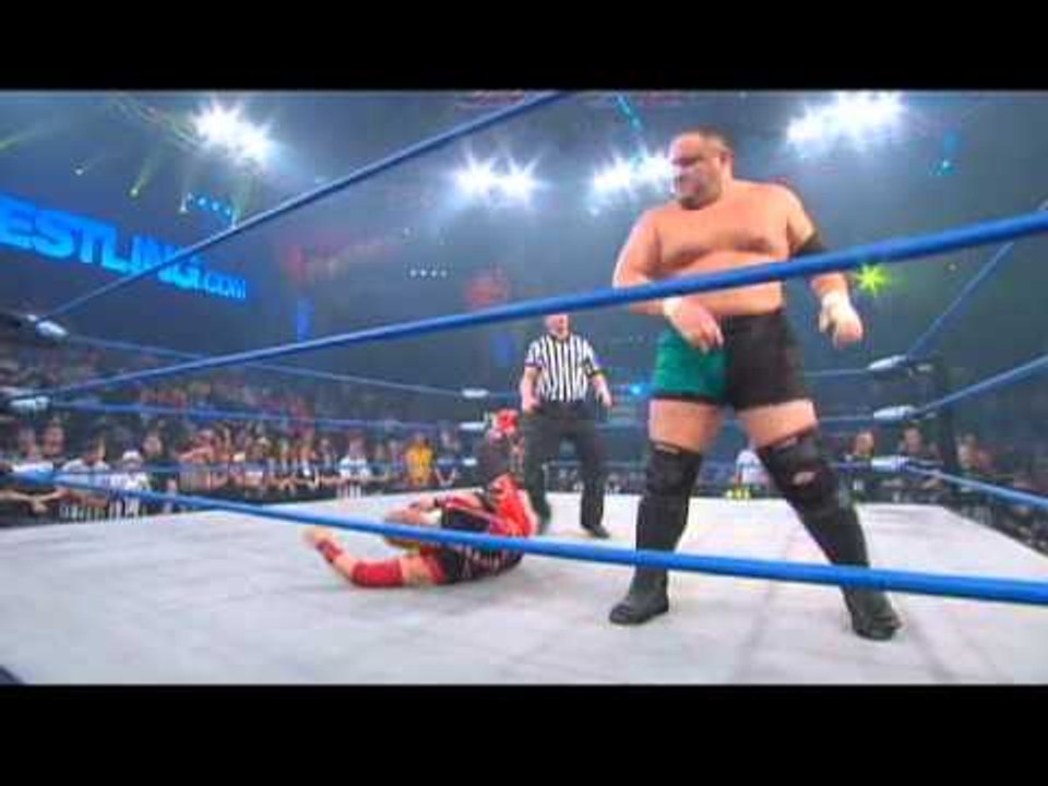 Samoa Joe vs. The Amazing Red