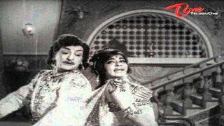 Chikkadu Dorakadu Songs | Idhigo Nenunnaanu | NTR | Jayalalitha | Old Songs