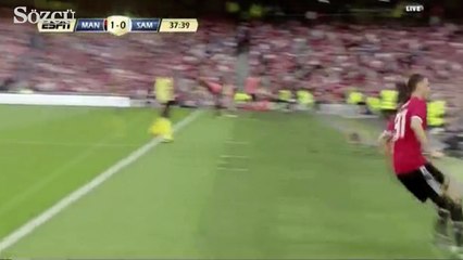 Matic kadın seyircinin seyircinin gözlüğünü kırdı