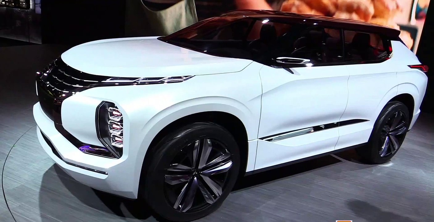 Mitsubishi GT Phev Concept Grand Tourer - Exterior and Interior Walkaround - 2016 Paris Motor Sho