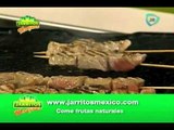 Cocinemos Juntos. Brochetas de res con salsa de cebollín