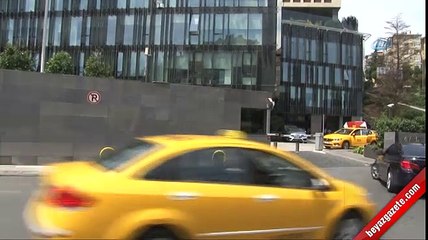 Eski bakanın kızı intihar etti