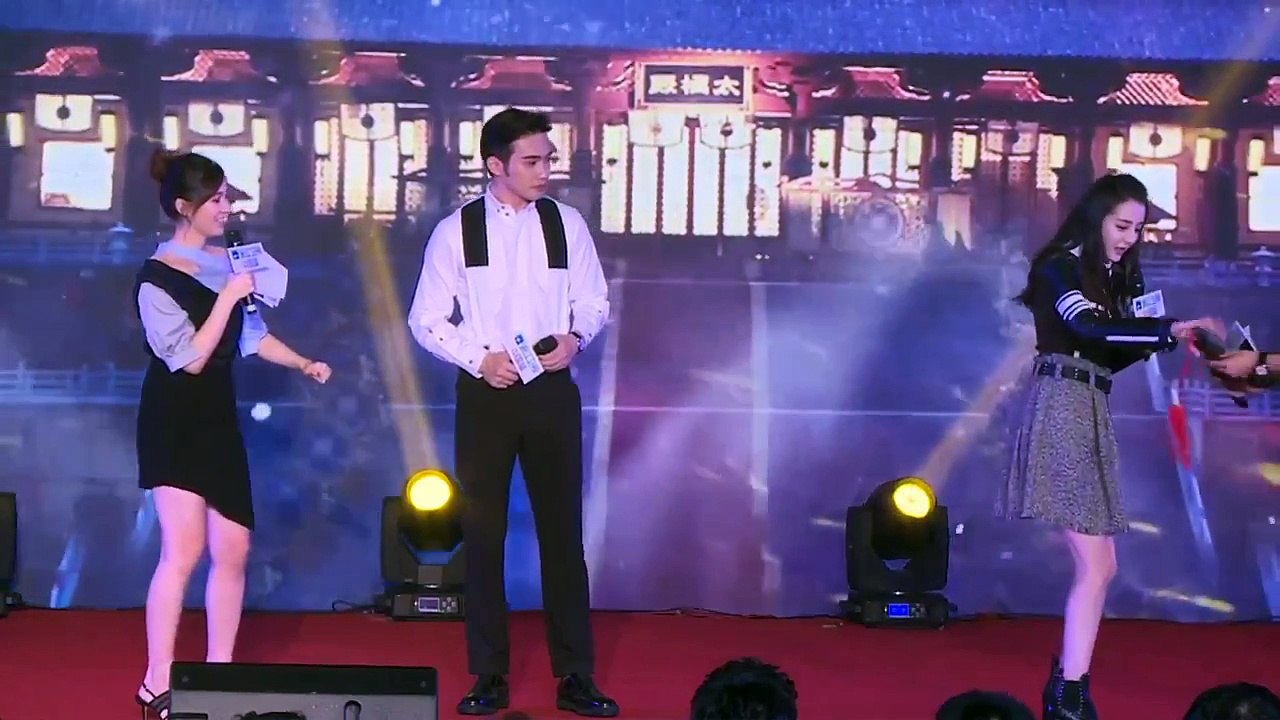 迪丽热巴现场比剑花 《秦时丽人明月心》发布会
