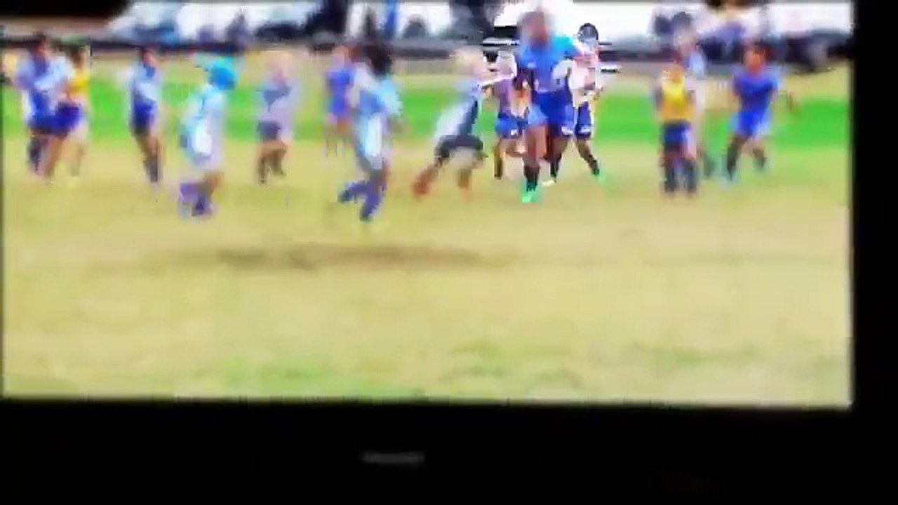 A 7 ans, il marche sur ses adversaires