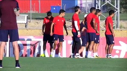 Kjaer, Sevilla'da antrenmana çıktı