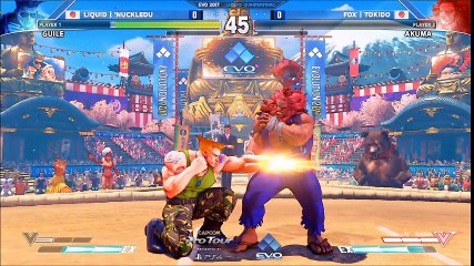 EVO 2017 SFV Top 8 - NuckleDu (Guile) vs Tokido (Akuma)