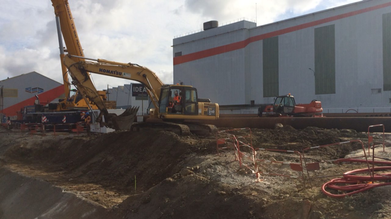 Mise en place des pieux sur le quai de la Prise d'Eau
