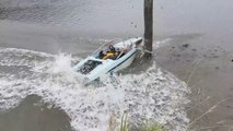 Crash- Un homme écrase un bateau à grande vitesse !!