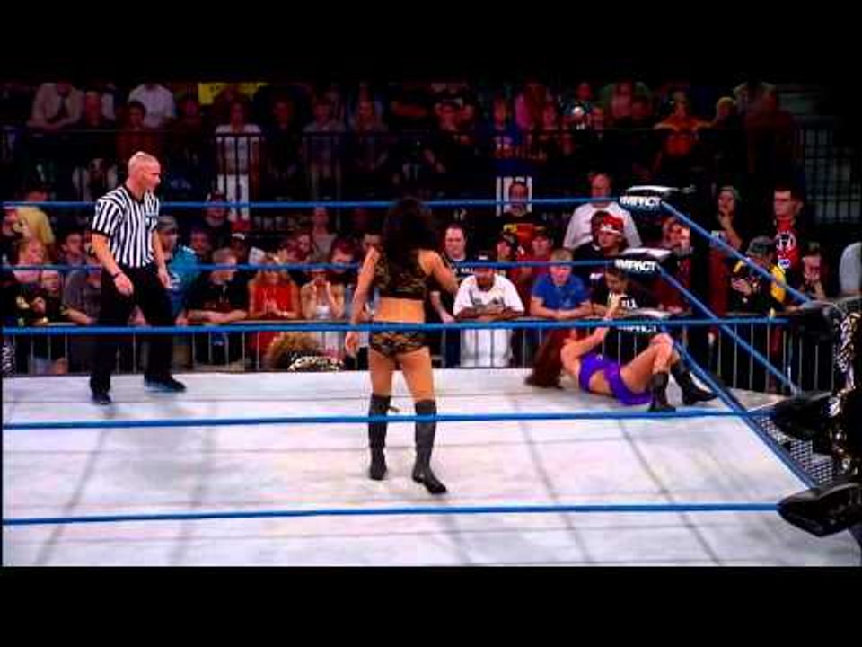 Madison Rayne and ODB vs. Gail Kim and Lei'D Tapa (December 19, 2013)
