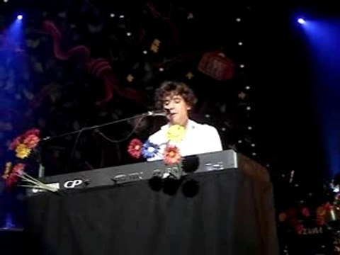 Mika Paris 24/10/2007 Stuck In The Middle