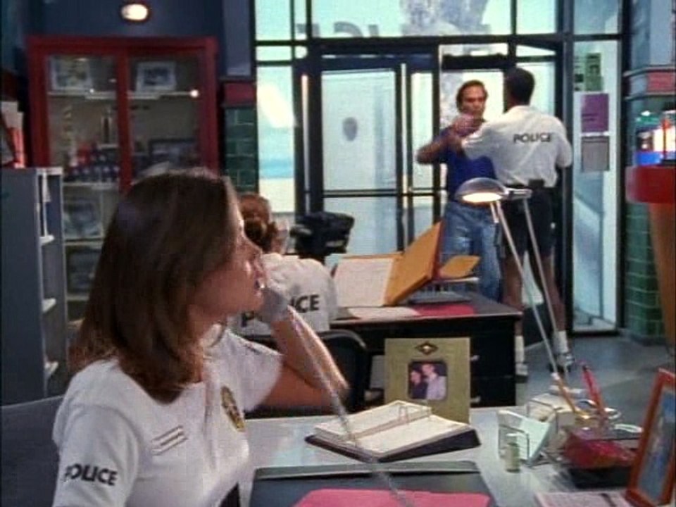 Pacific Blue S2 E8 Undercover