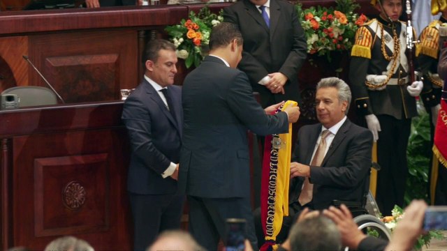 Presidente de Ecuador quitó funciones a vicepresidente