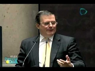 Ebrard se queja del PRI por denuncia en contra de López Obrador