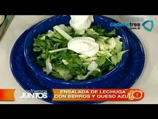Receta de ensalada de lechuga con berros y queso azul. Recetas de cocina fáciles y rápidas